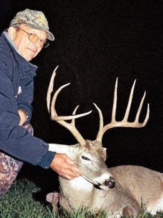 whitetail deer hunting
